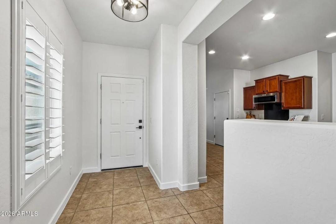Real Estate Picture 14
