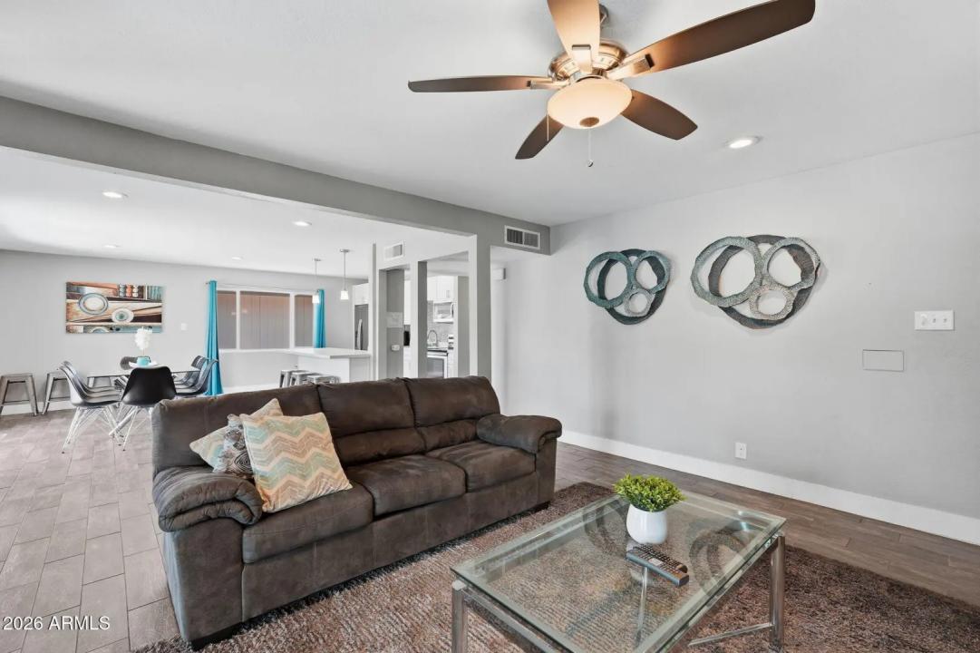 Real Estate Picture 6