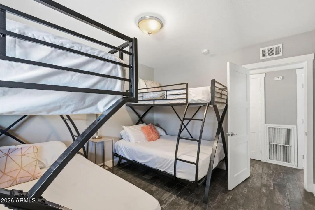 Real Estate Picture 20