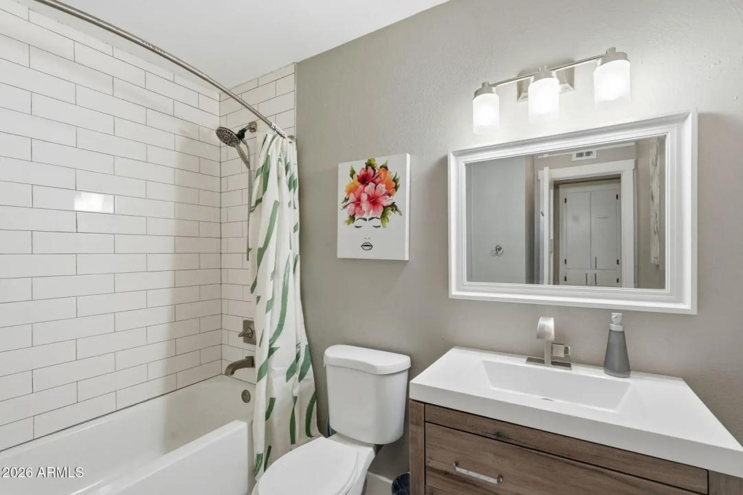 Real Estate Picture 21