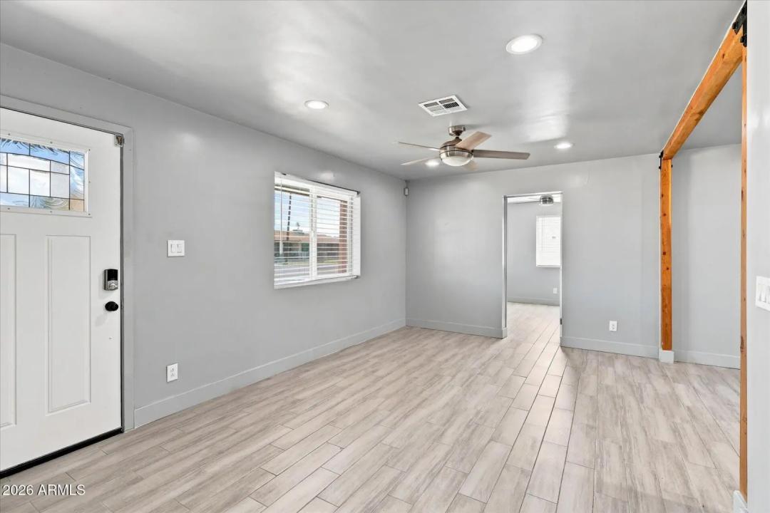 Real Estate Picture 5