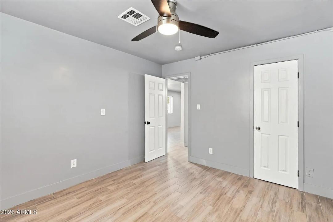 Real Estate Picture 21