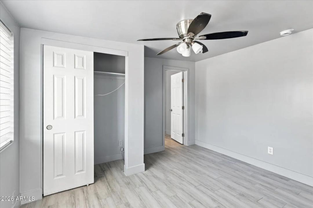 Real Estate Picture 14