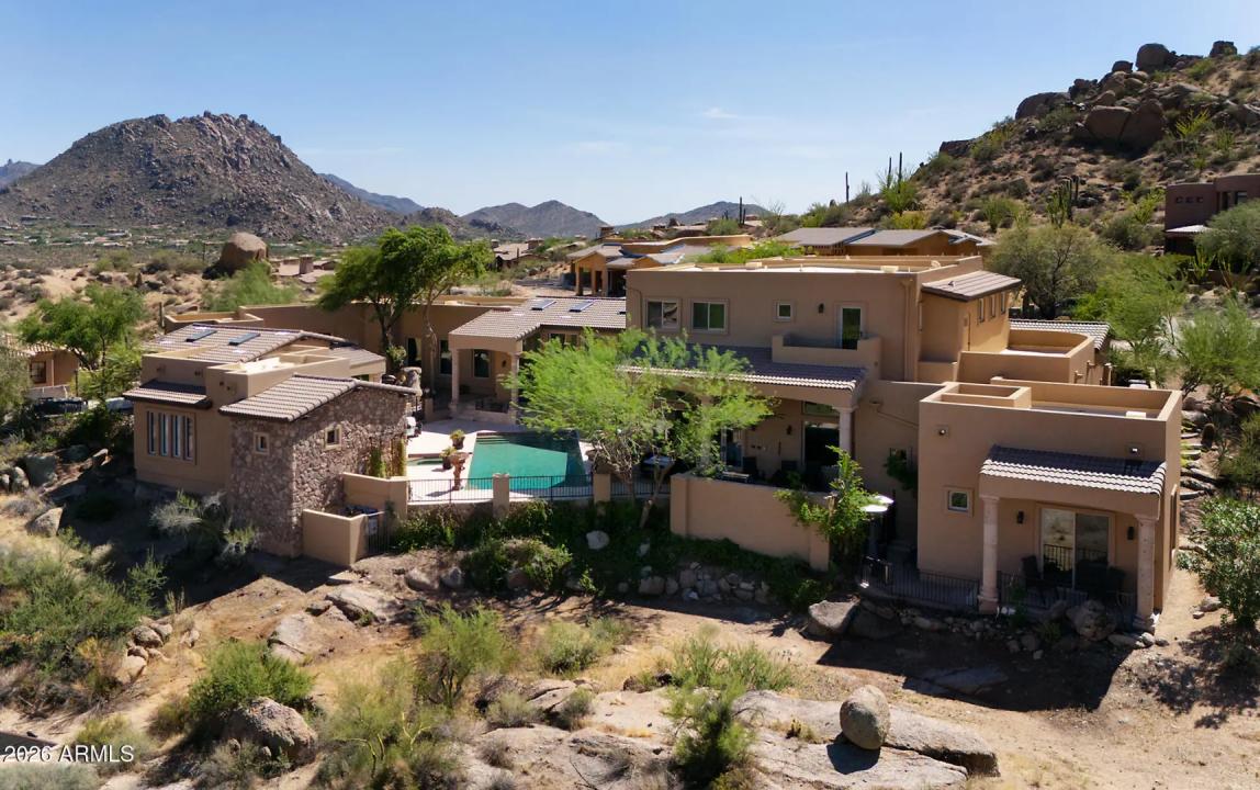 Real Estate Picture 3