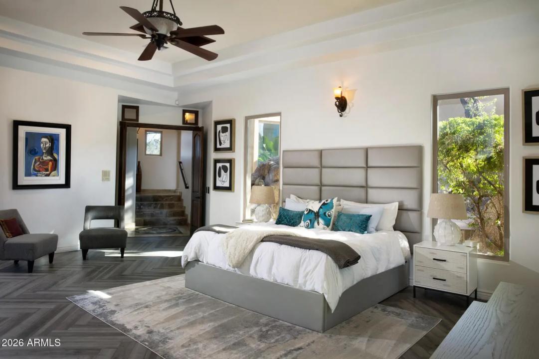 Real Estate Picture 16