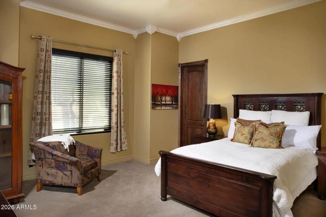 Real Estate Picture 20