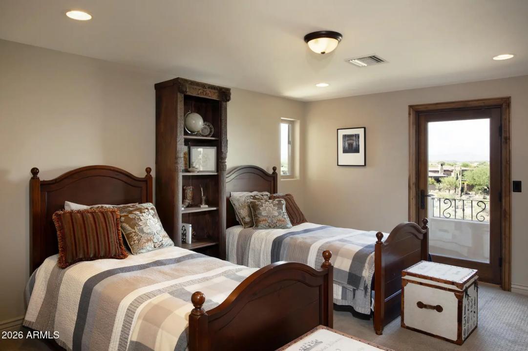 Real Estate Picture 31
