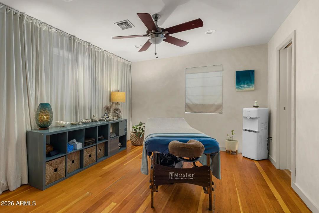 Real Estate Picture 10