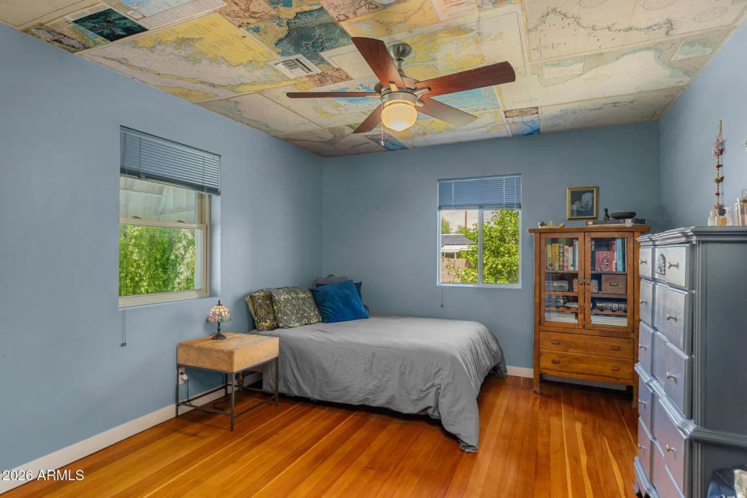 Real Estate Picture 9