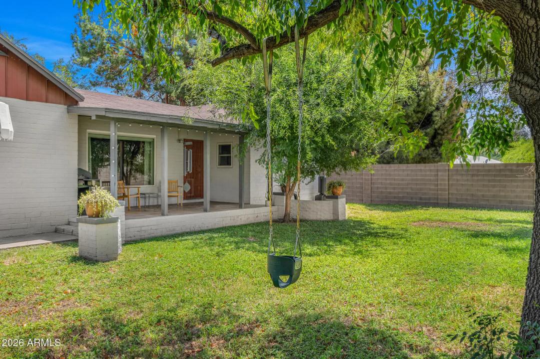 Real Estate Picture 14