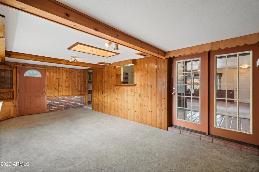 Real Estate Picture 15