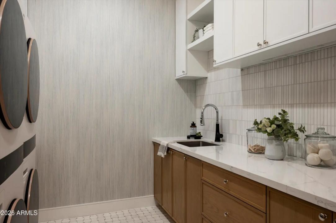 Real Estate Picture 15