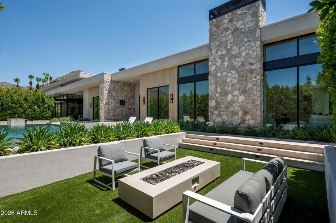 Real Estate Picture 17