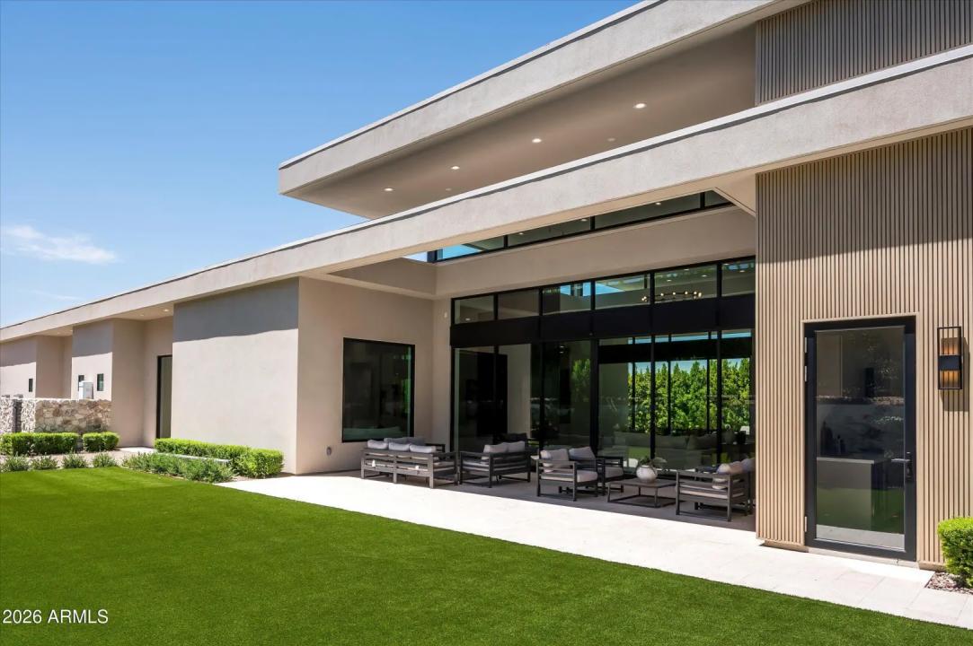 Real Estate Picture 18