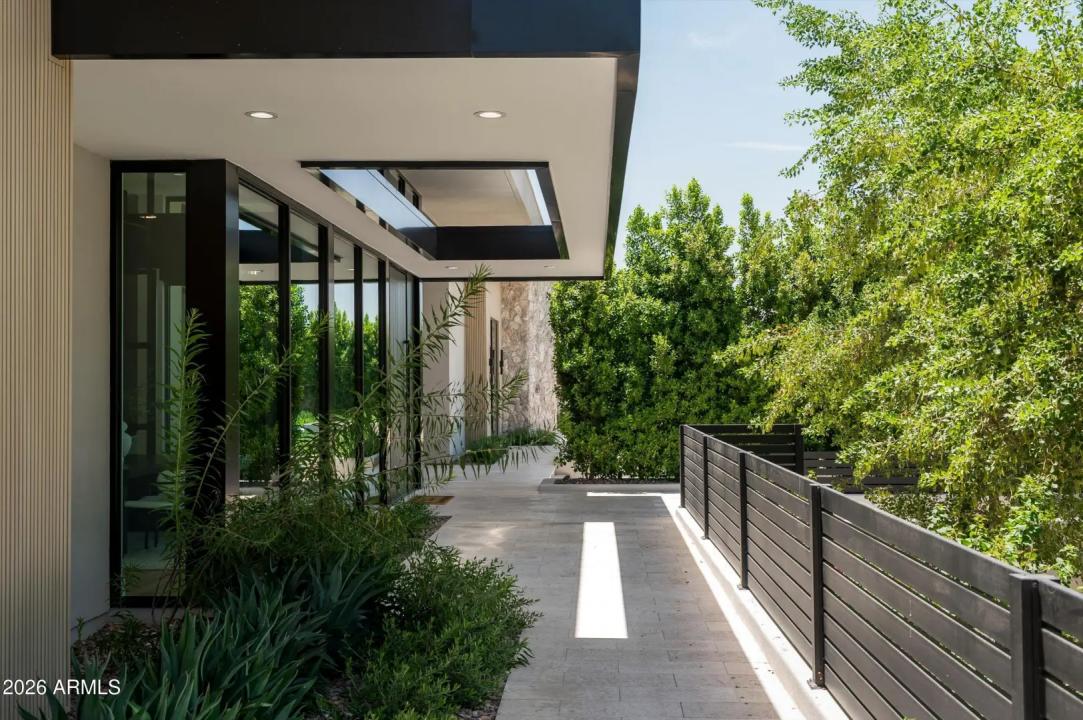 Real Estate Picture 1