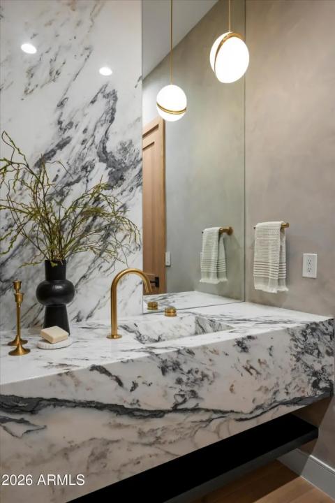 Real Estate Picture 10