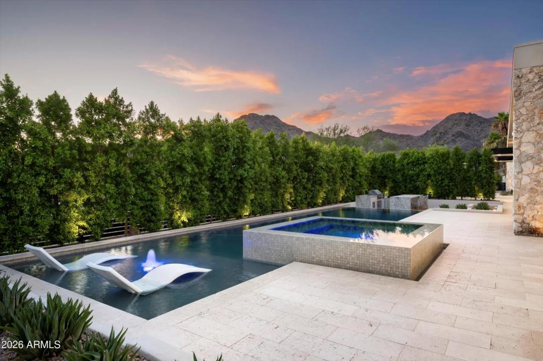 Real Estate Picture 20