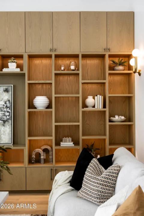Real Estate Picture 8