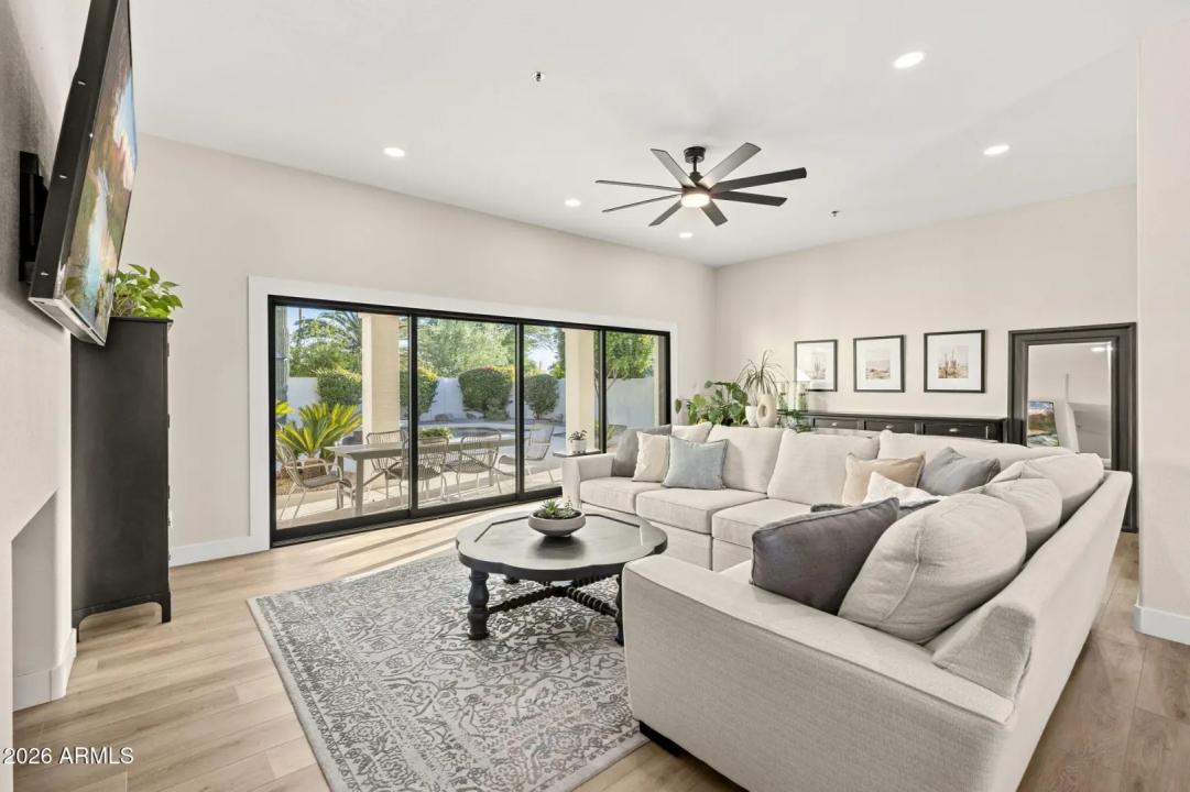 Real Estate Picture 9