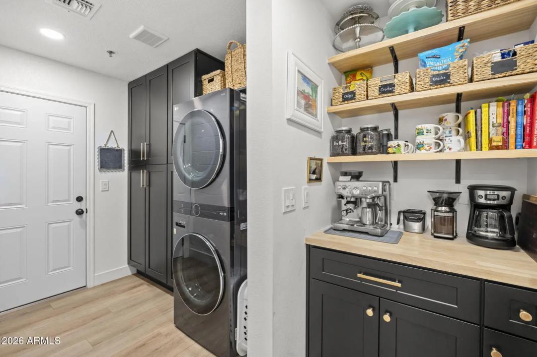 Real Estate Picture 18