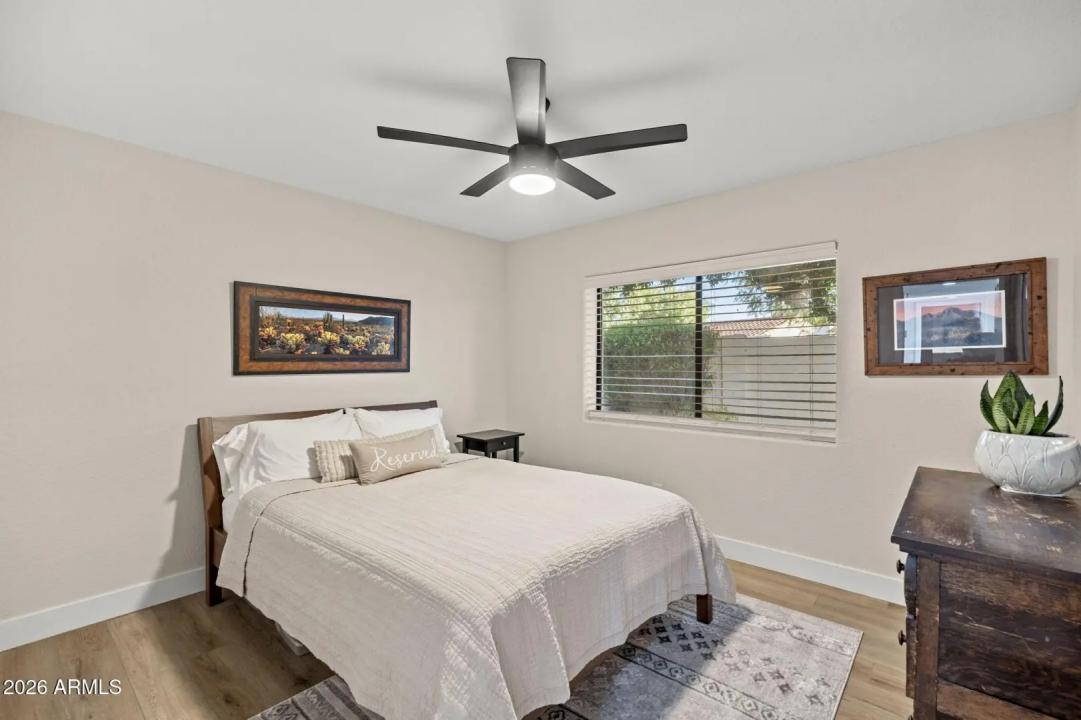 Real Estate Picture 26