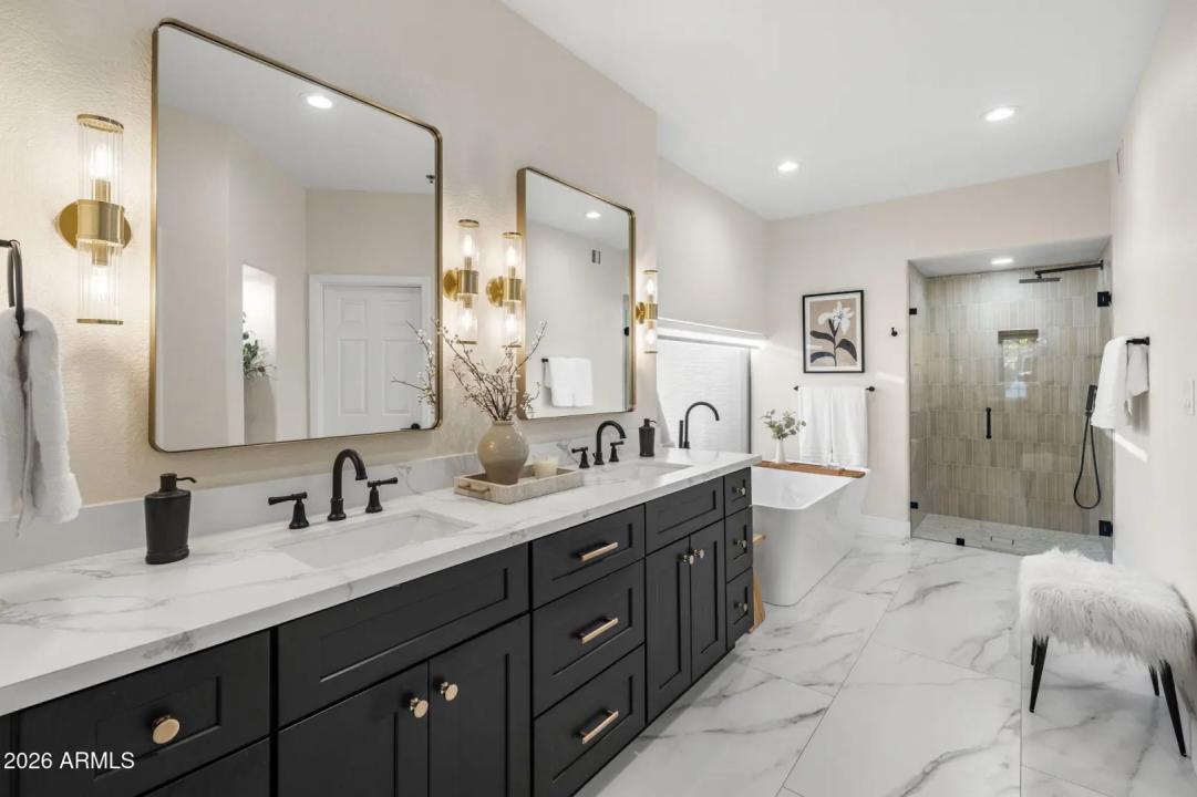Real Estate Picture 22