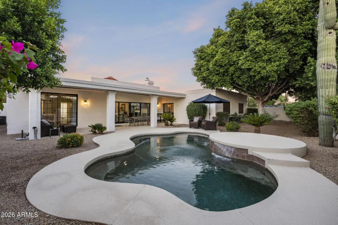 Real Estate Picture 5