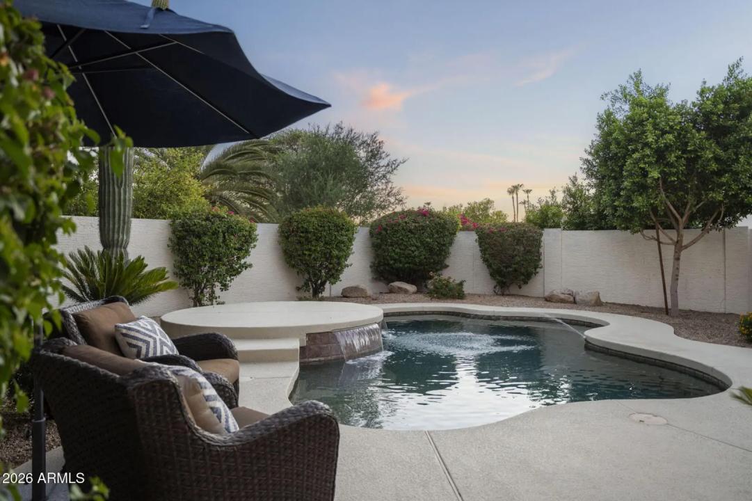 Real Estate Picture 7