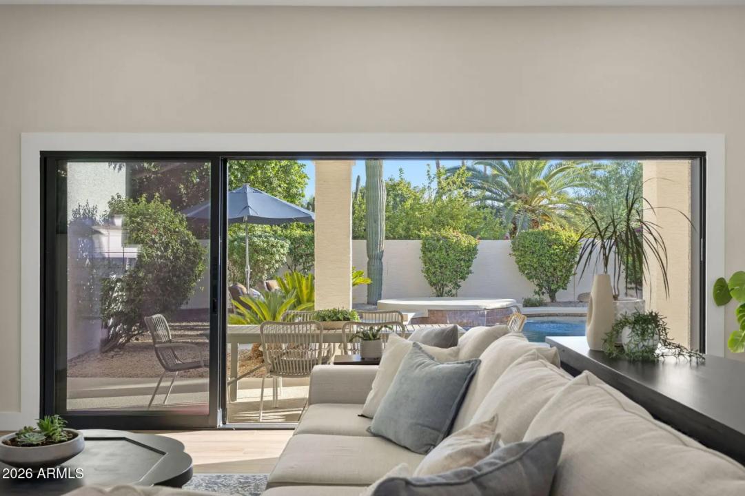 Real Estate Picture 4