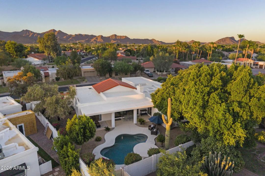 Real Estate Picture 6