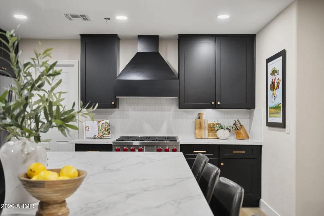 Real Estate Picture 15