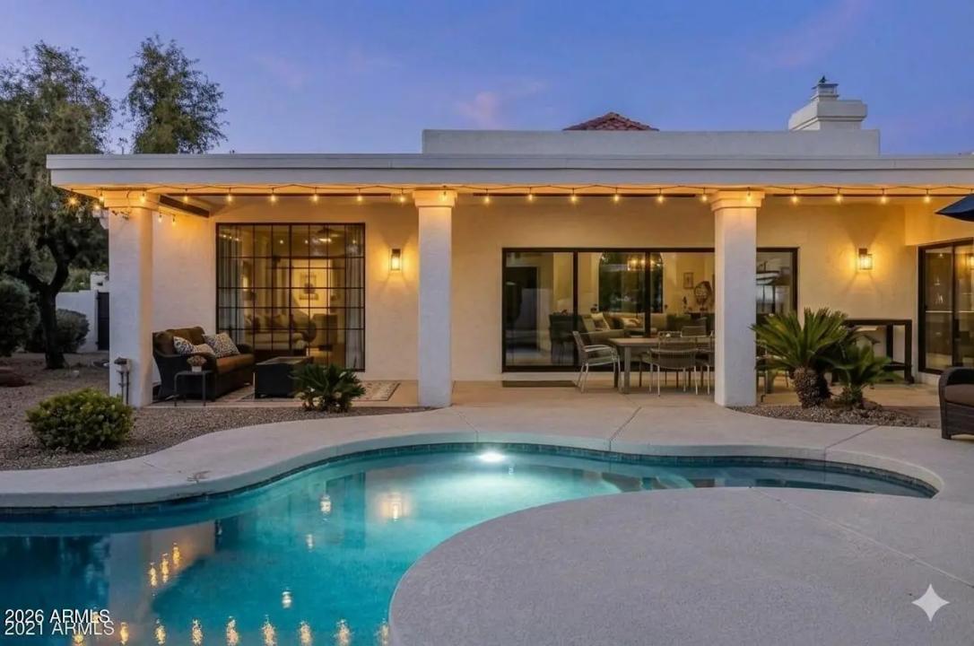 Real Estate Picture 4