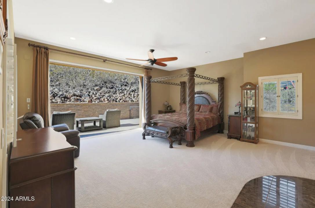 Real Estate Picture 3