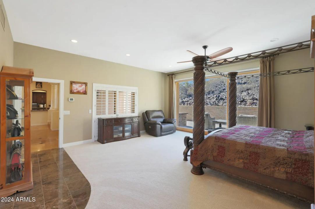 Real Estate Picture 7