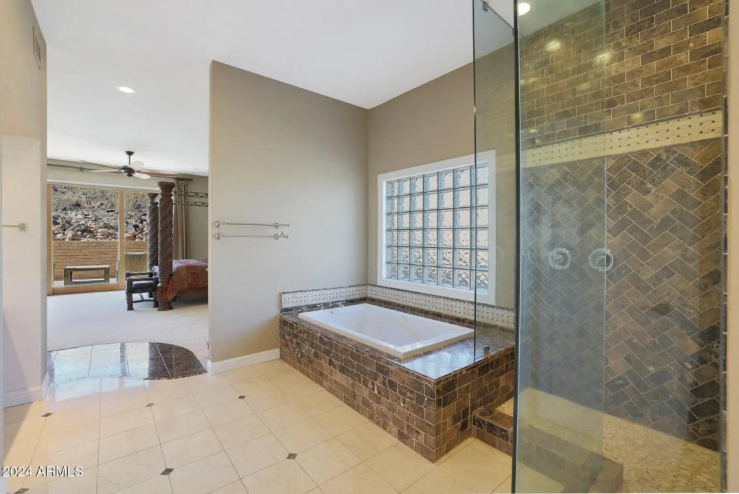 Real Estate Picture 10