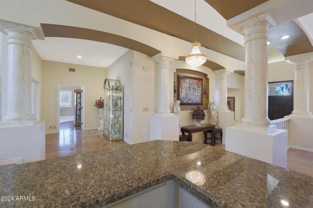 Real Estate Picture 14