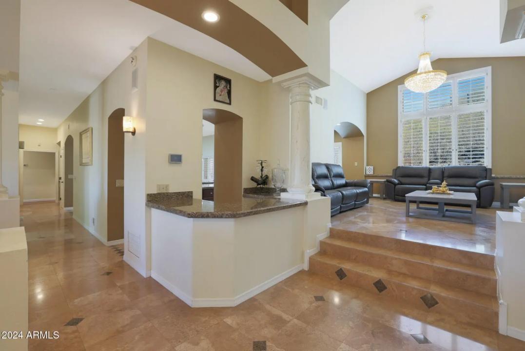 Real Estate Picture 15