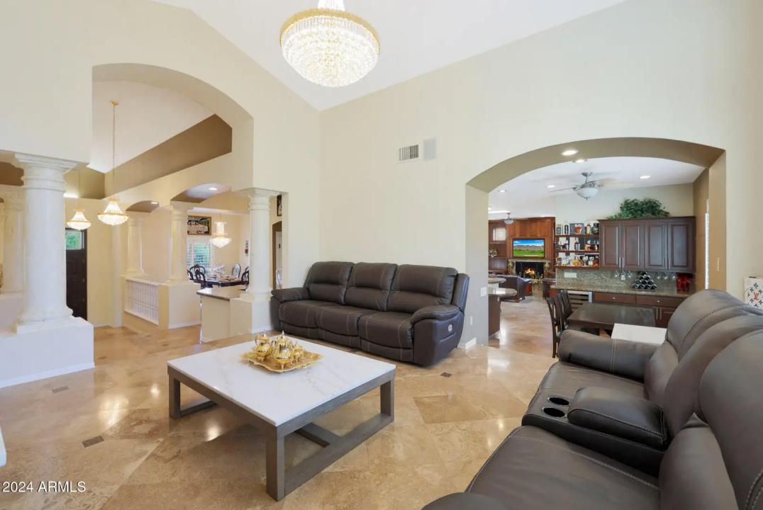 Real Estate Picture 22