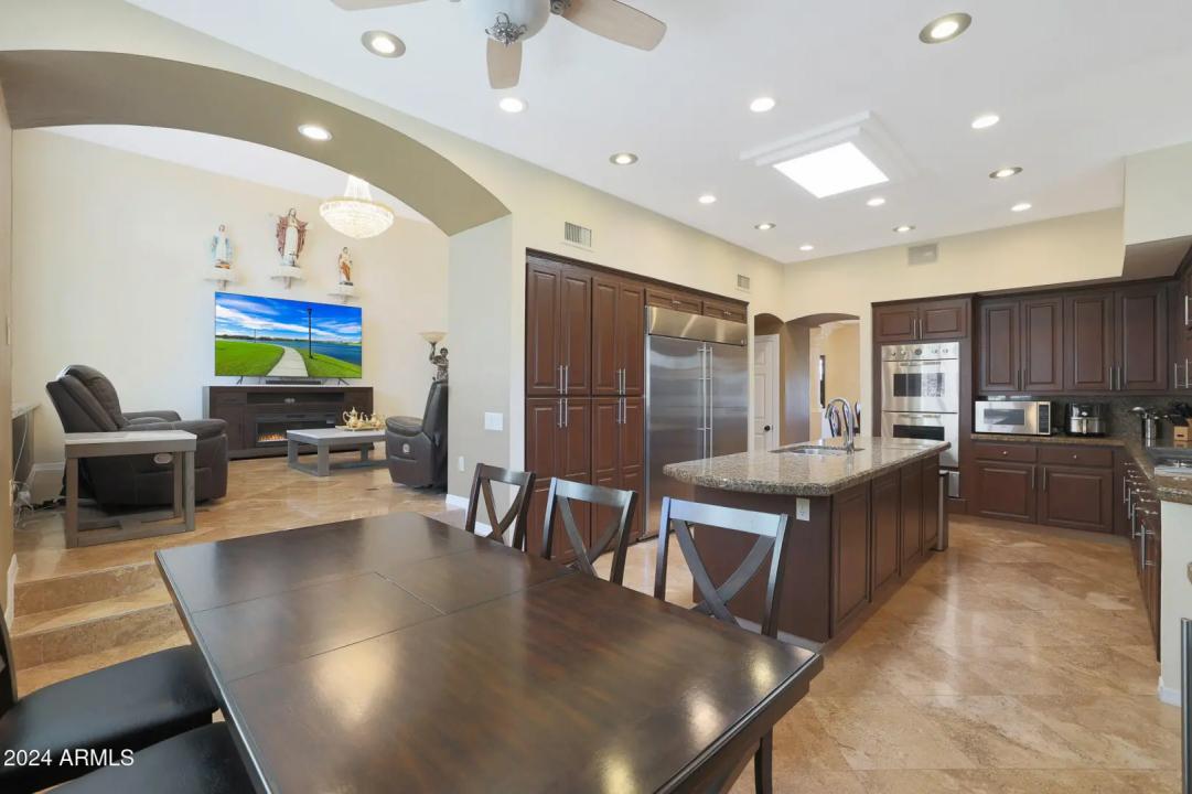 Real Estate Picture 23