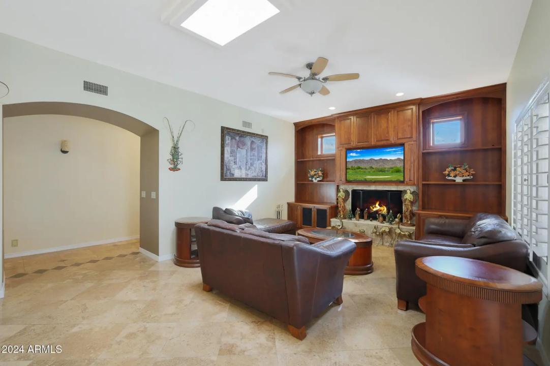 Real Estate Picture 28