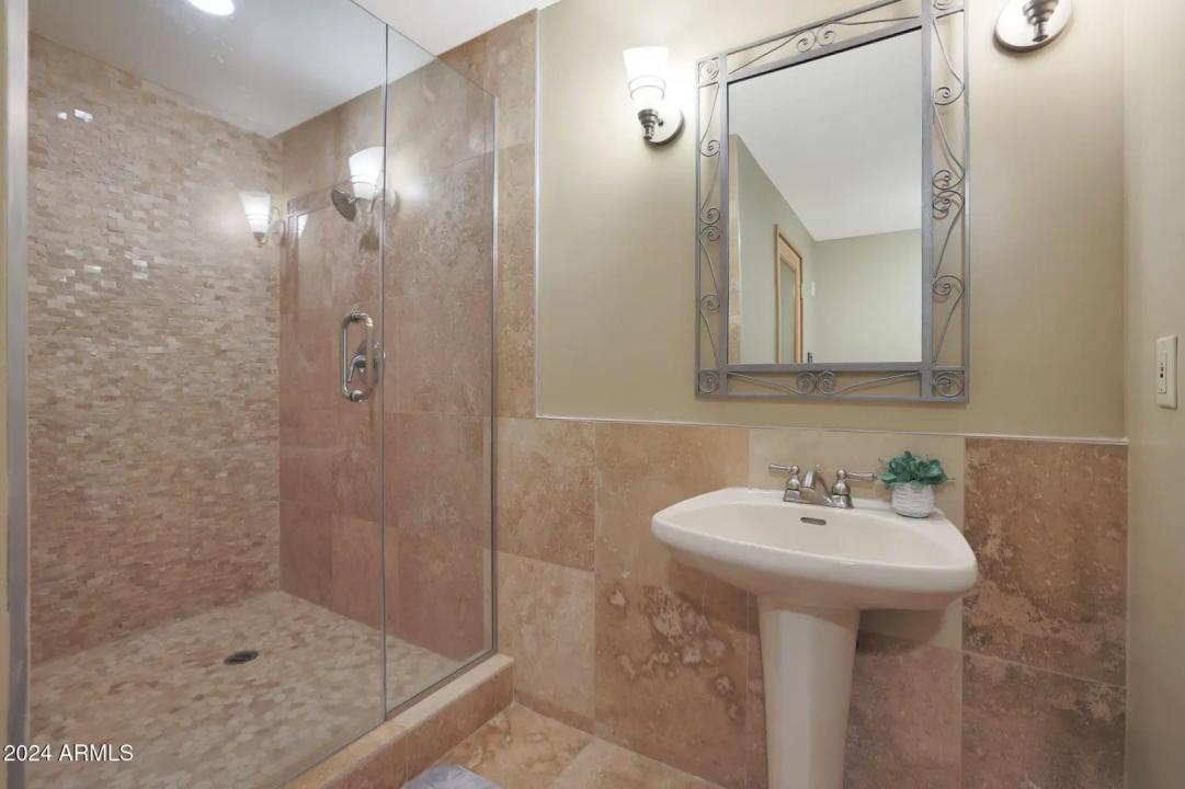 Real Estate Picture 39