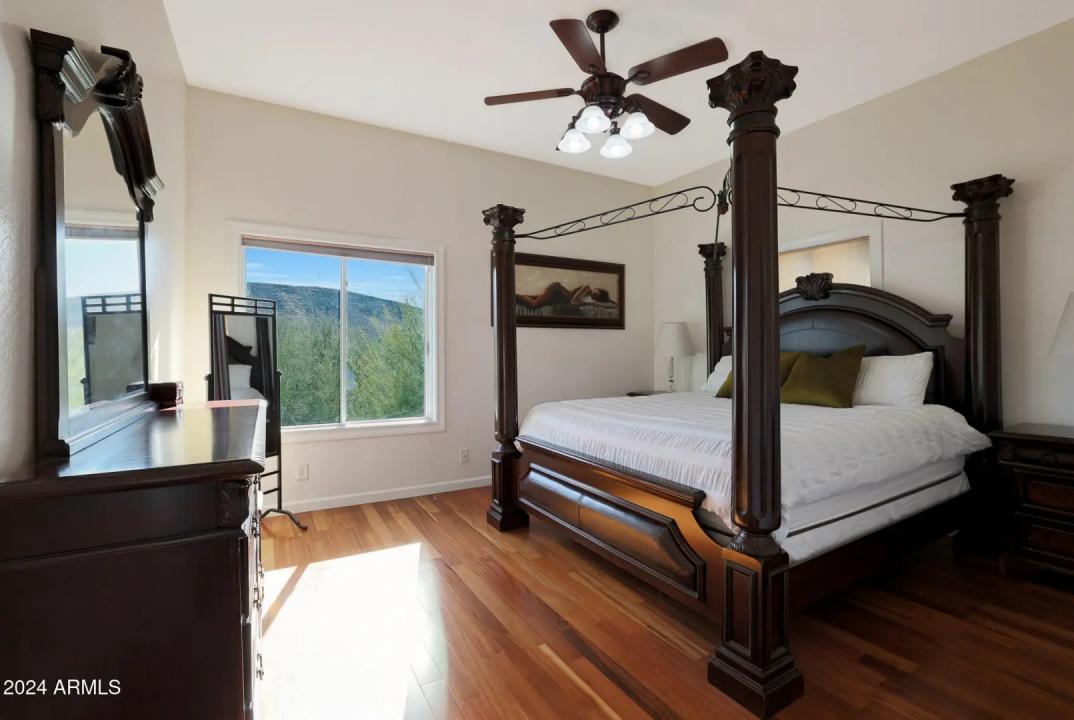 Real Estate Picture 44