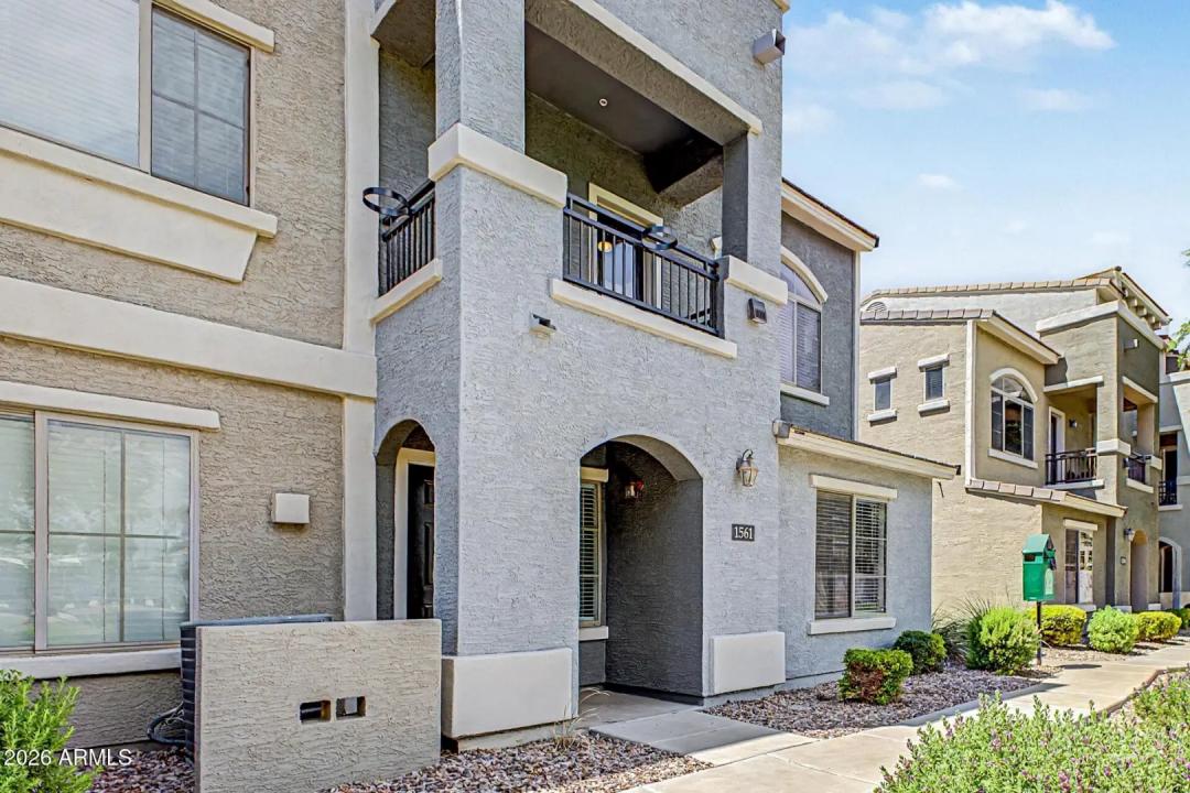 Real Estate Picture 6