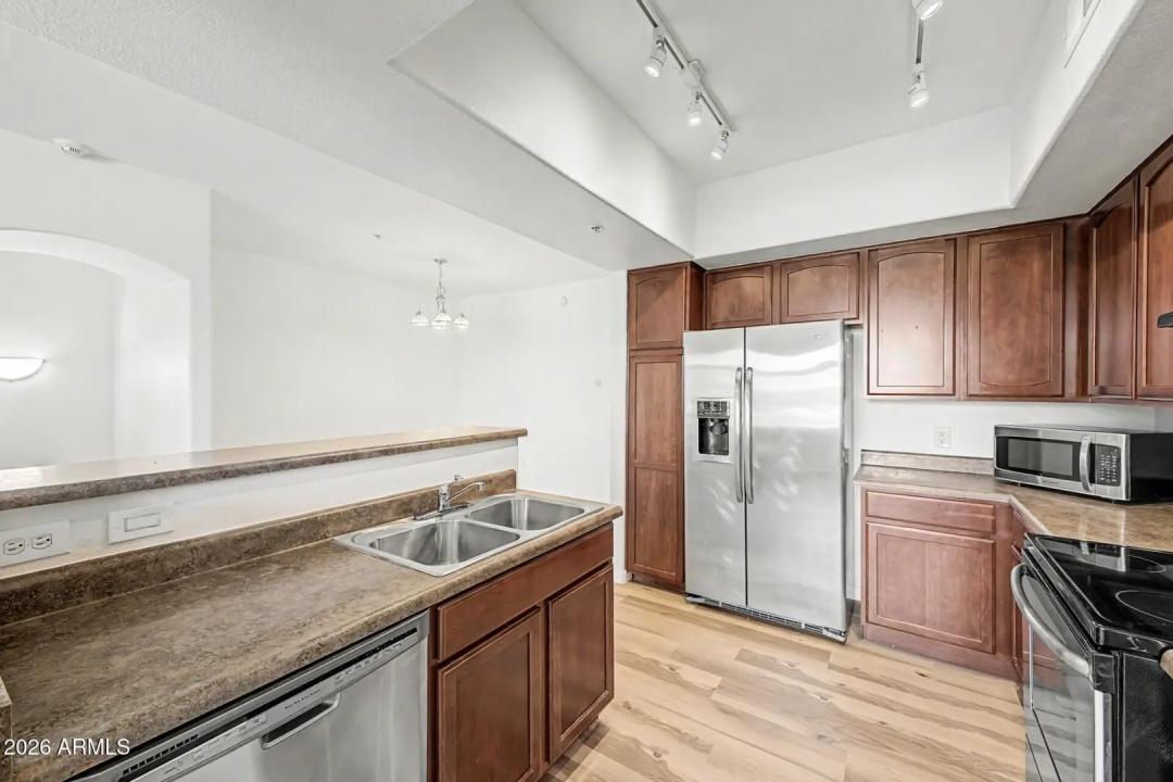 Real Estate Picture 13