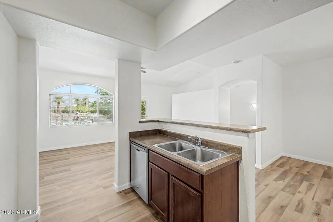 Real Estate Picture 16