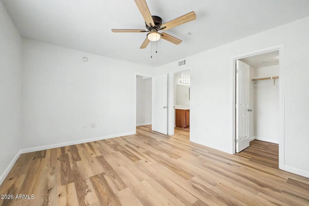 Real Estate Picture 18