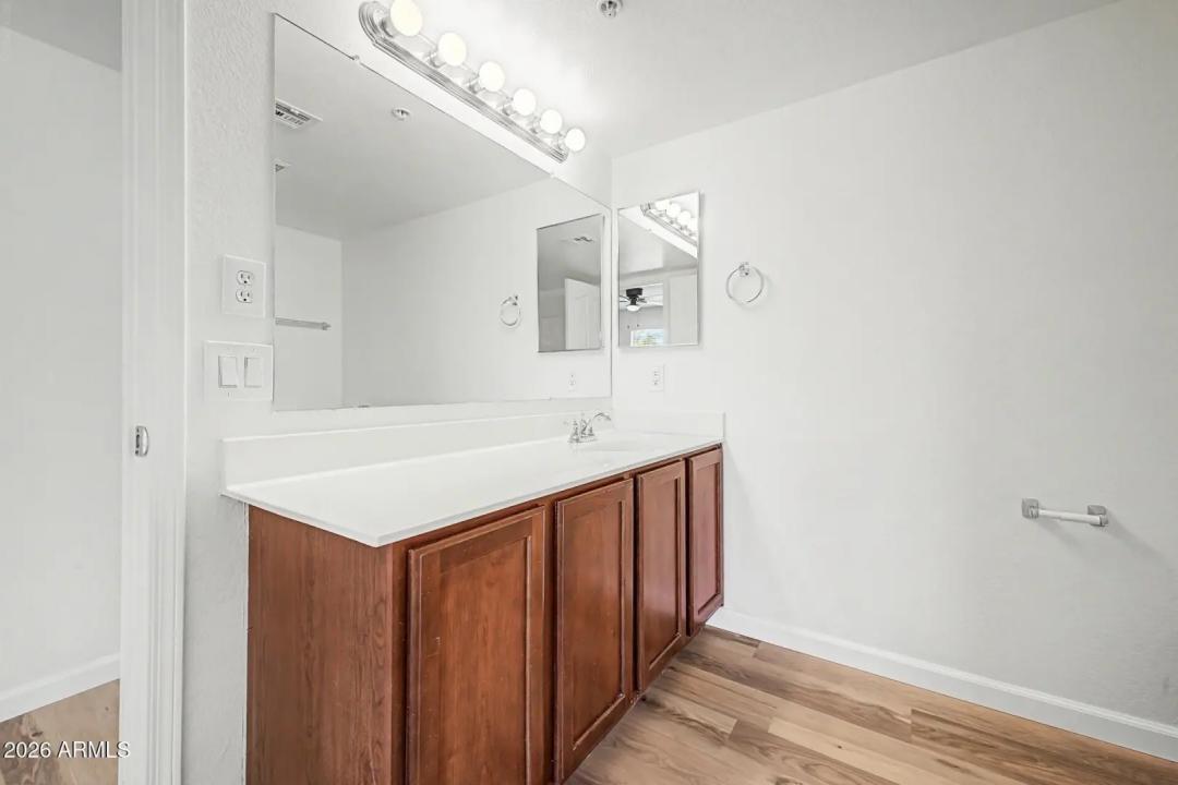 Real Estate Picture 19
