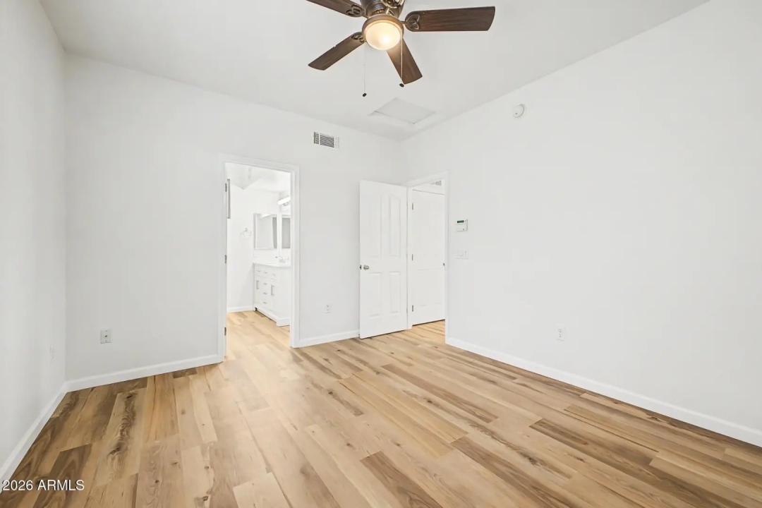 Real Estate Picture 23