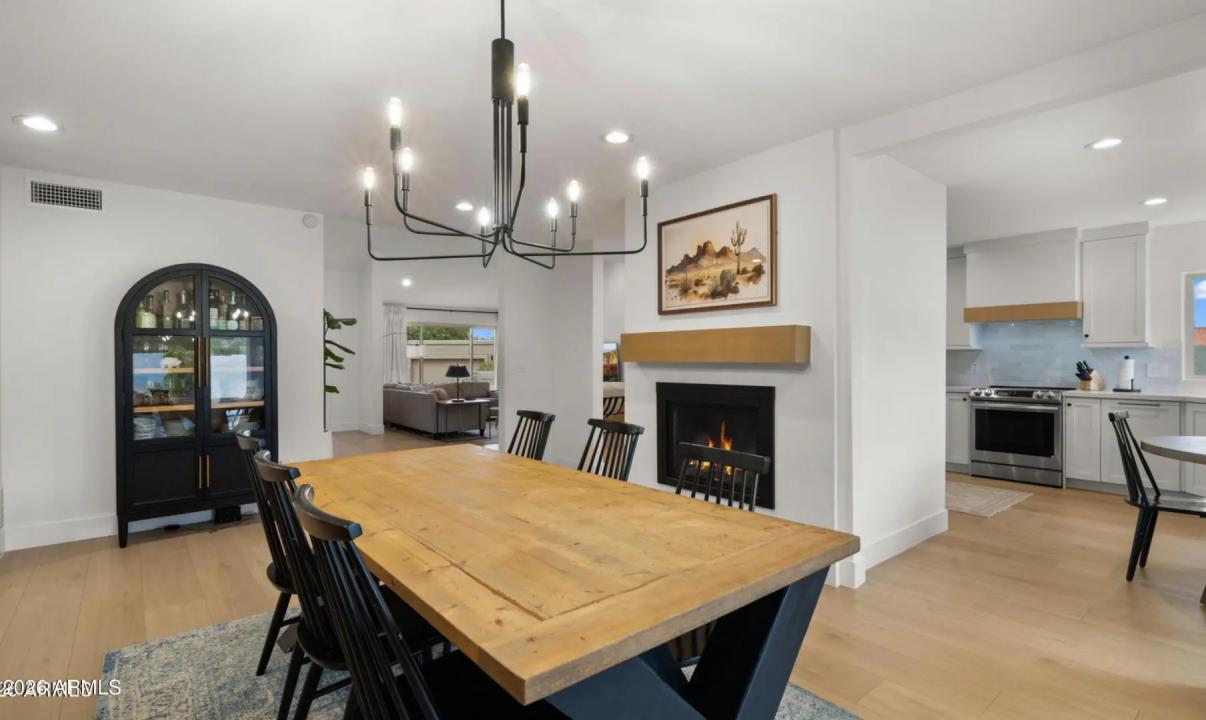 Real Estate Picture 4