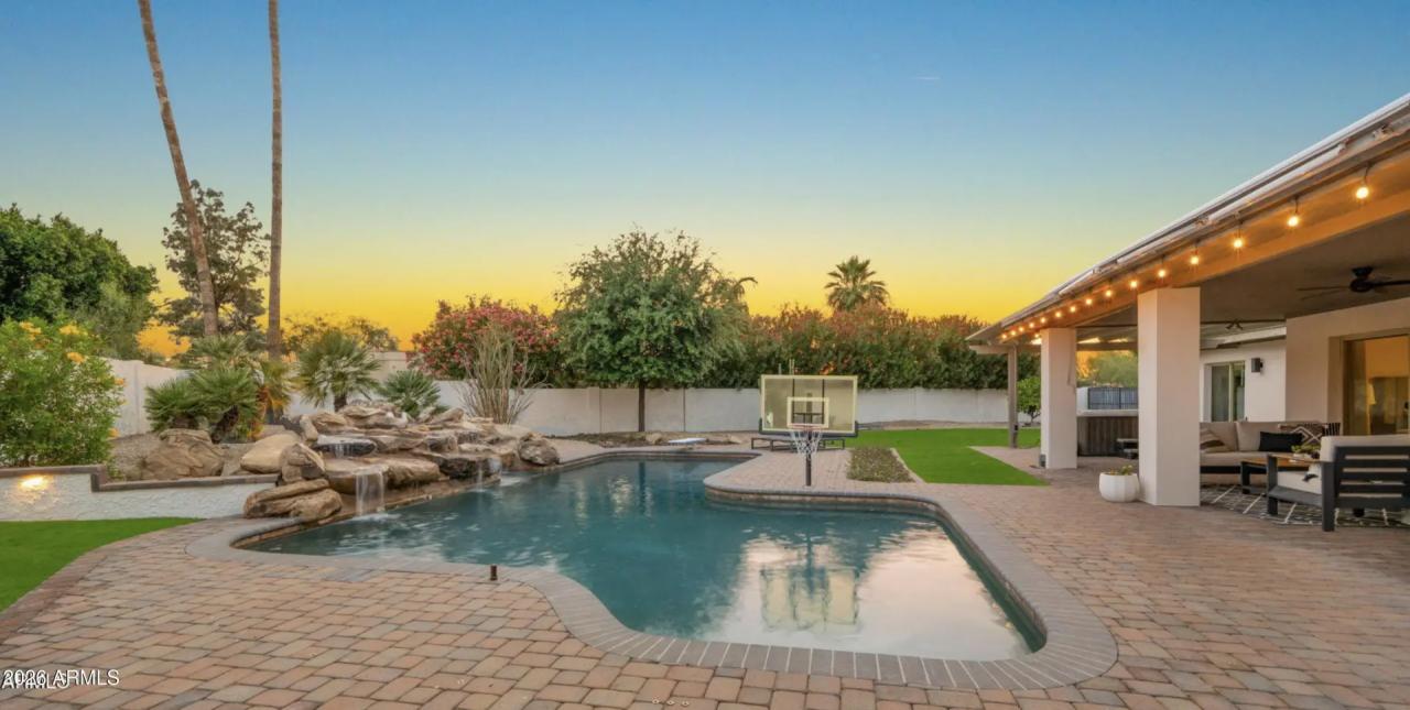 Real Estate Picture 6